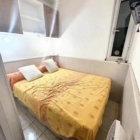 Studio A A 200 M De La 拉西约塔